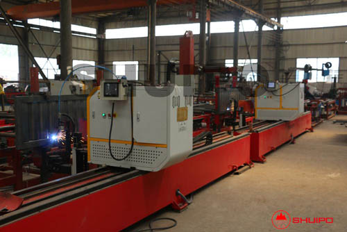 欄板無(wú)人化生產(chǎn)線